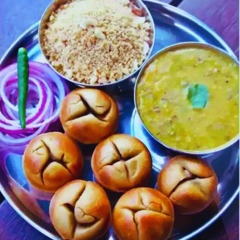 Rajasthani food dal baati churma